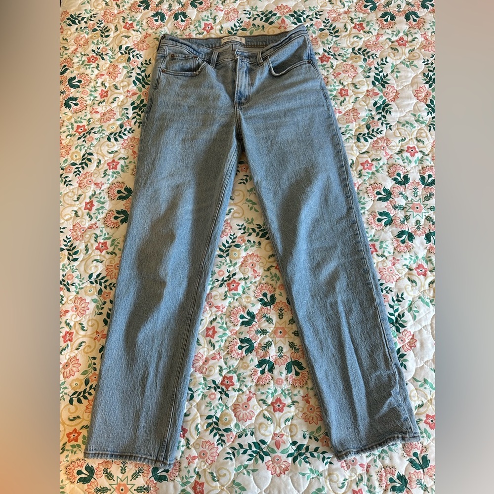 Abercrombie & Fitch The Mid Rise Straight Size 8R 29R Light Wash